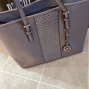 Michael Kors large tote no dust bag included.